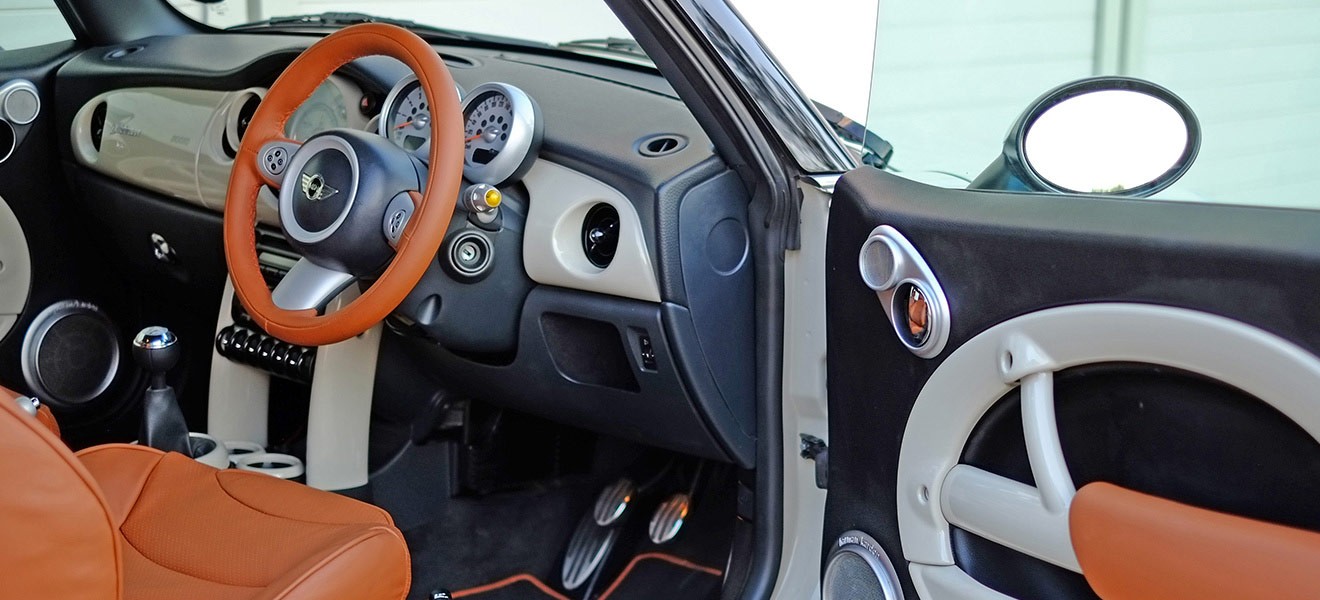 Each Dutchmann Weekend Racer has a unique number. Liam’s MINI is #010, as detailed on the laser-cut inlay that has been added to the kickplate.